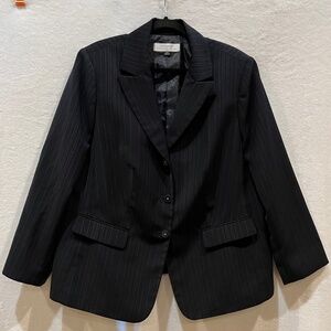 Tahari Arthur S. Levine Black Pinstripe Blazer Size 18W Career Office Jacket